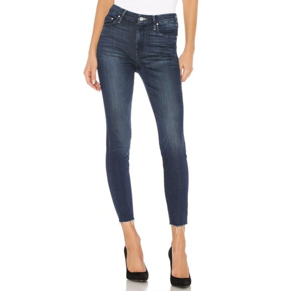 MOTHER Denim - MOTHER High Waisted Looker Ankle Fray Jeans in Tongue and Chic - Size 30